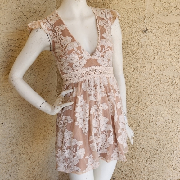 The beautiful Temecula Fit & Flare mini dress - Picture 2 of 7